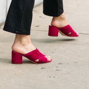 Sigerson Morrison / NEW Rhoda MAGENTA PINK Suede Crisscross Heel Mules Sandals 8